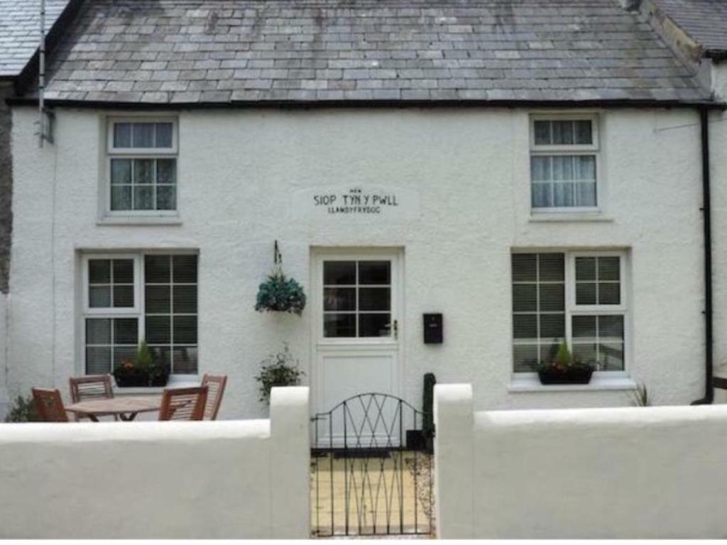 Llandyfrydog The Old Shop 빌라 외부 사진